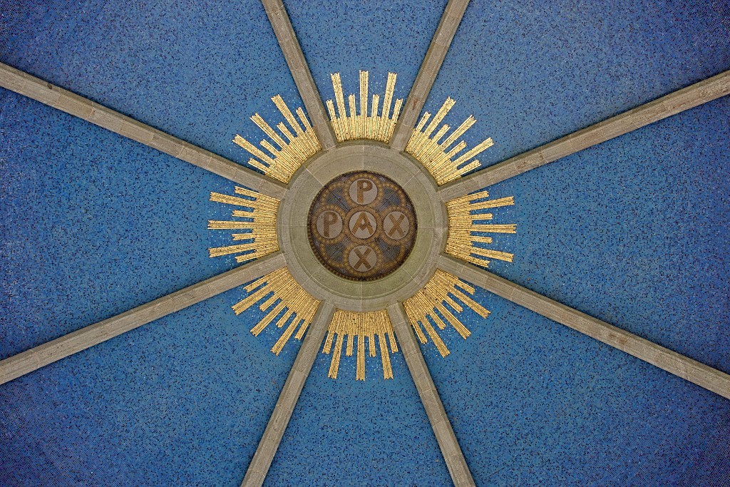 sainte anne d'auray basiliek kerk bedevaartsoord france frankrijk bretagne morbihan renaissance religie scala santa